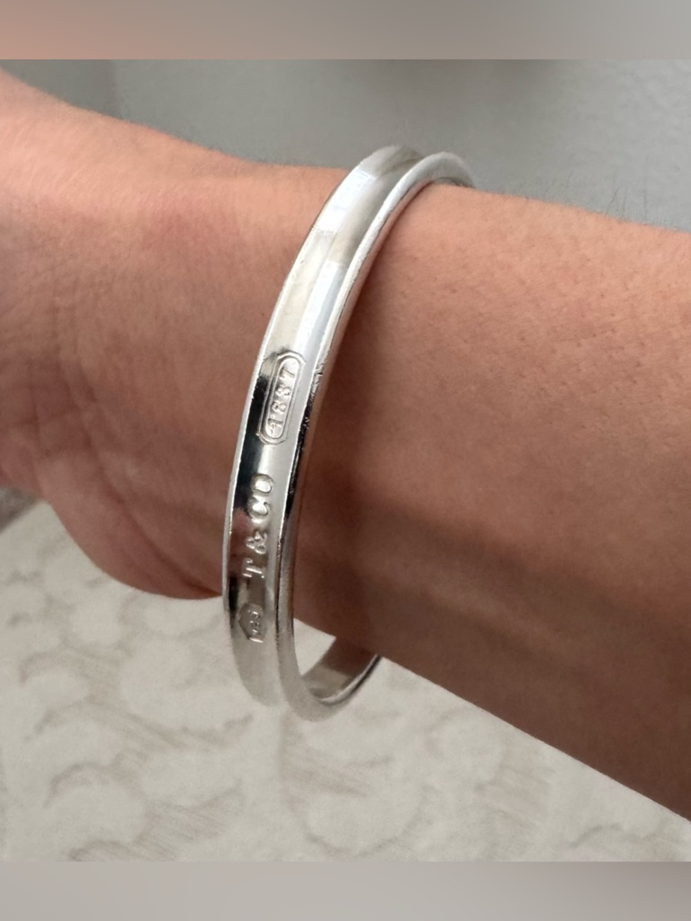 Tiffanys 1837 Narrow Bracelet - Picture 9 of 9